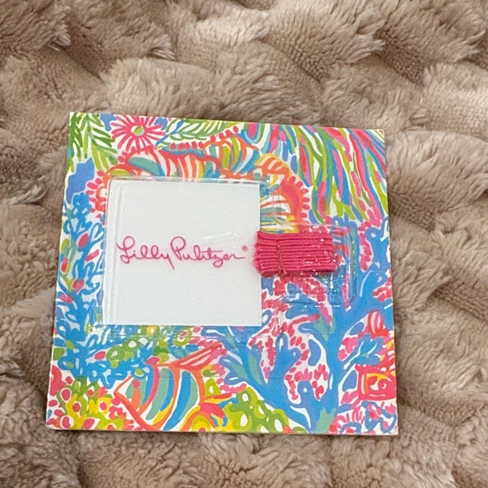Lilly Pulitzer tropical stick on holder